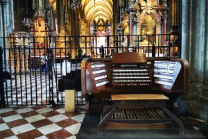 Orgel Spieltisch Stephansdom