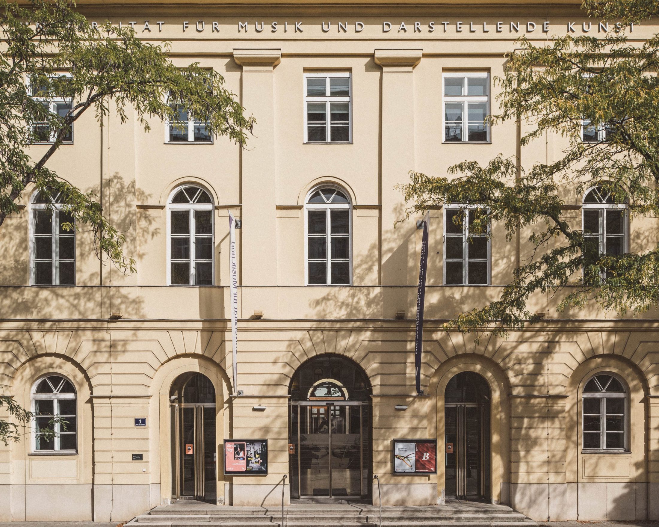 Universität Für Musik Und Darstellende Kunst Wien www.lang-moving.at